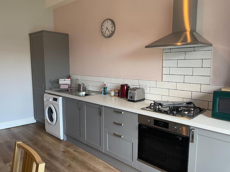 5 Minutes From Loch Lomond - Newly Renovated Ground Floor 1-Bed Flat Apartment Bonhill Luaran gambar